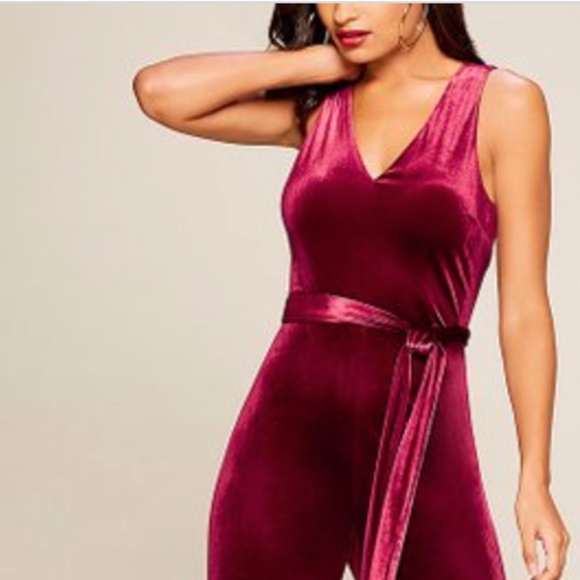 BETSEY JOHNSON Burgundy Flared Ruffle Leg Velvet Jumpsuit Sz 12 - Picture 6 of 10